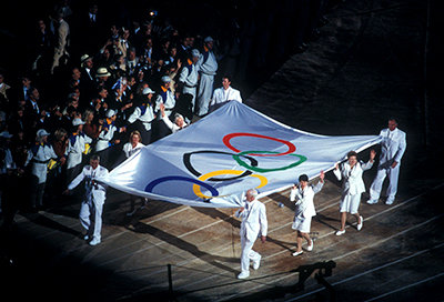シドニーオリンピック開会式におけるオリンピック旗の入場（2000年）