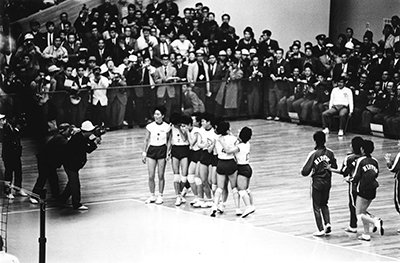 1964年東京大会女子バレーボール歓喜の瞬間